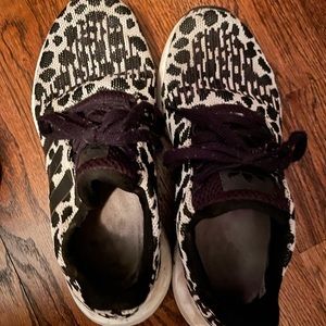 Adidas Swift Run size 7.5 leopard